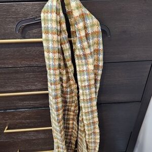 Elegant Multicolor Checkered Scarf
